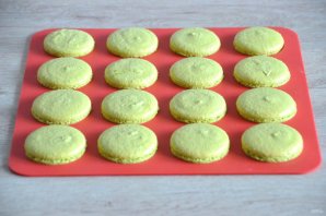 Макаронс на французской меренге