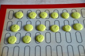 Макаронс на французской меренге