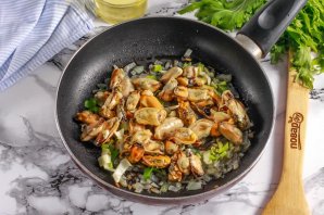 Мидии с сельдереем