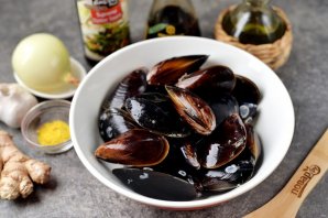 Мидии в устричном соусе Мидии в устричном соусе