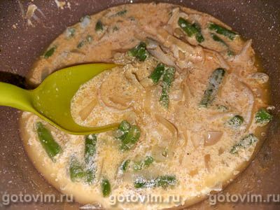 Морской коктейль в сырном соусе со стручковой фасолью Морской коктейль в сырном соусе со стручковой фасолью