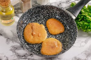 Оладьи из икры карася