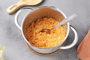 Оладьи из моркови с манкой