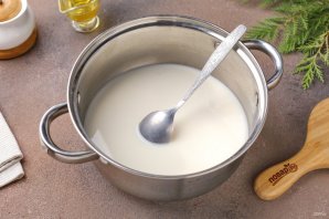 Оладьи с манкой на дрожжах