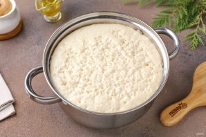 Оладьи с манкой на дрожжах