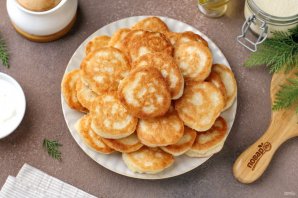 Оладьи с манкой на дрожжах