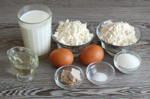 Оладьи с творогом на дрожжах