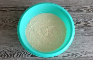 Оладьи с творогом на дрожжах