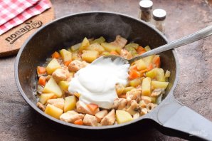 Овощное рагу с курицей