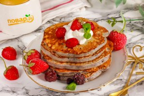 Панкейки с ягодами