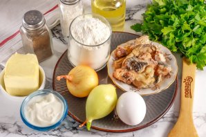 Пирог из карпа с луком в духовке