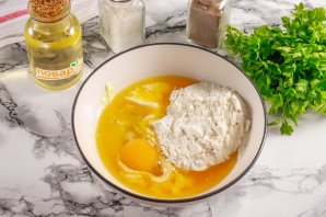 Пирог из карпа с луком в духовке