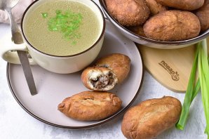 Пирожки жареные с мясом