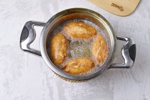 Пирожки жареные с мясом