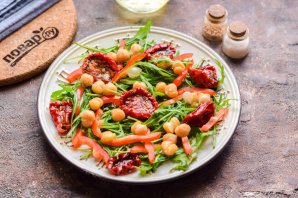 Постный салат с нутом