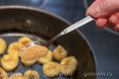 Пышные оладьи с бананами в карамели Пышные оладьи с бананами в карамели