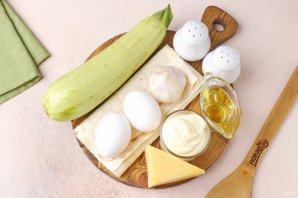 Рулет из лаваша с кабачками и сыром