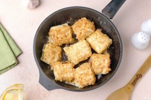 Рулет из лаваша с кабачками и сыром