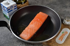 Семга со шпинатом в сливочном соусе