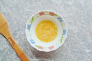 Шницель из свинины с яблоком