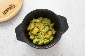 Суп-пюре из лука-порей и брокколи Суп-пюре из лука-порей и брокколи