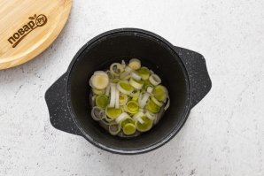 Суп-пюре из лука-порей и брокколи Суп-пюре из лука-порей и брокколи