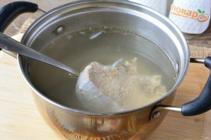 Теплый салат с говядиной и кабачками