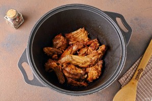 Тушёный кролик с фасолью