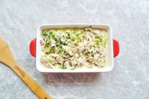 Заливной пирог с курицей и кабачком