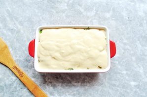 Заливной пирог с курицей и кабачком