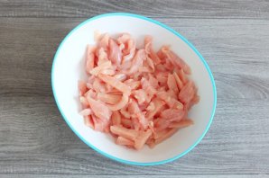 Запеканка из кабачков с курицей в мультиварке