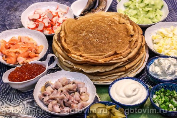 Блинная поляна с рыбой и морепродуктами Блинная поляна с рыбой и морепродуктами