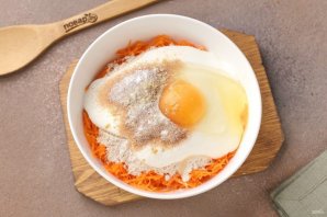 Диетические морковные оладьи