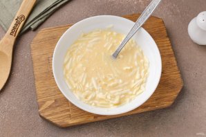 Гренки с яйцом и плавленым сыром