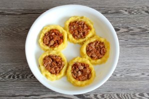 Картофельные ватрушки с фаршем