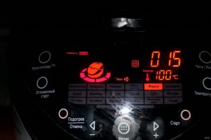 Куриные котлеты с кабачком в мультиварке