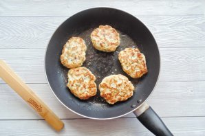 Куриные оладьи с манкой