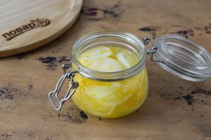 Лук маринованный лимоном