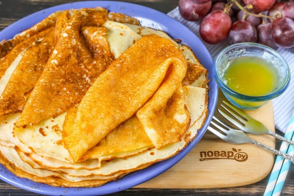 Масленица идет! 7 рецептов блинов на каждый день: на молоке, кефире, ажурные, с начинками        