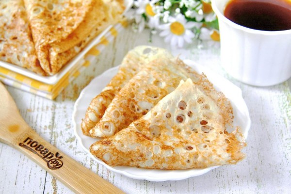 Масленица идет! 7 рецептов блинов на каждый день: на молоке, кефире, ажурные, с начинками        