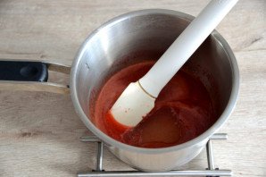 Муссовый торт с лимоном и клубникой