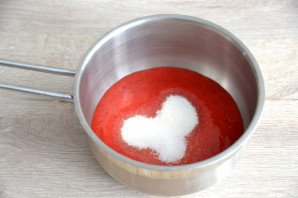 Муссовый торт с лимоном и клубникой