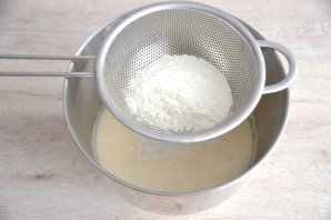 Муссовый торт с лимоном и клубникой