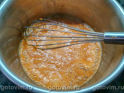 Рулет «Сникерс» с арахисовой карамелью Рулет «Сникерс» с арахисовой карамелью