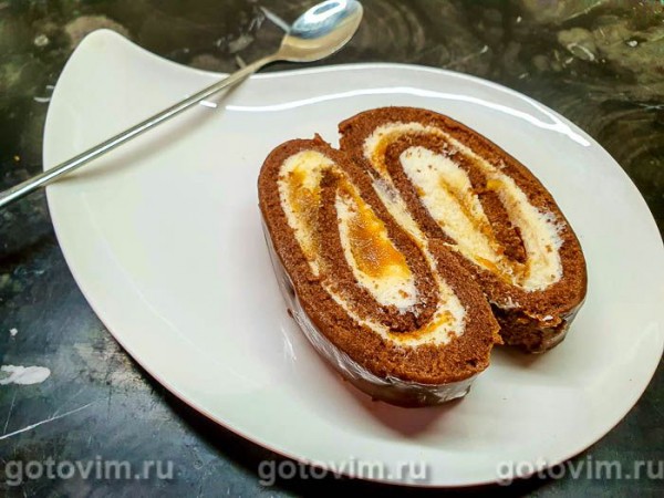 Рулет «Сникерс» с арахисовой карамелью Рулет «Сникерс» с арахисовой карамелью