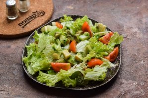 Салат с авокадо и семгой Салат с авокадо и семгой