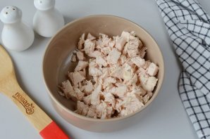 Салат с курицей и яйцом