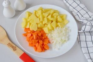 Суп с нутом и фрикадельками