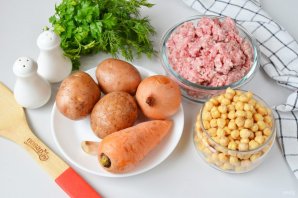 Суп с нутом и фрикадельками