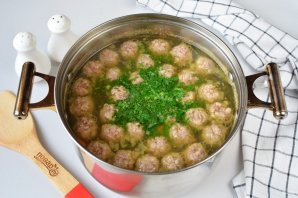 Суп с нутом и фрикадельками